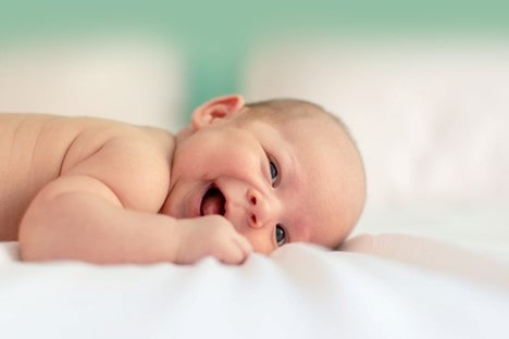 علل غیرپزشکی ریزش مو در اطفال (کودکان)